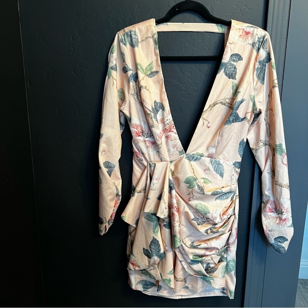 Luxxel Floral Deep V Draped Mini dress Open back Bodycon Dress party, Size M